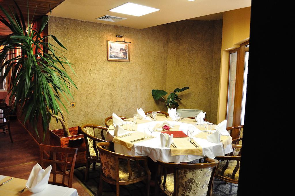 Fisherman'S Hut Family Hotel Beden エクステリア 写真