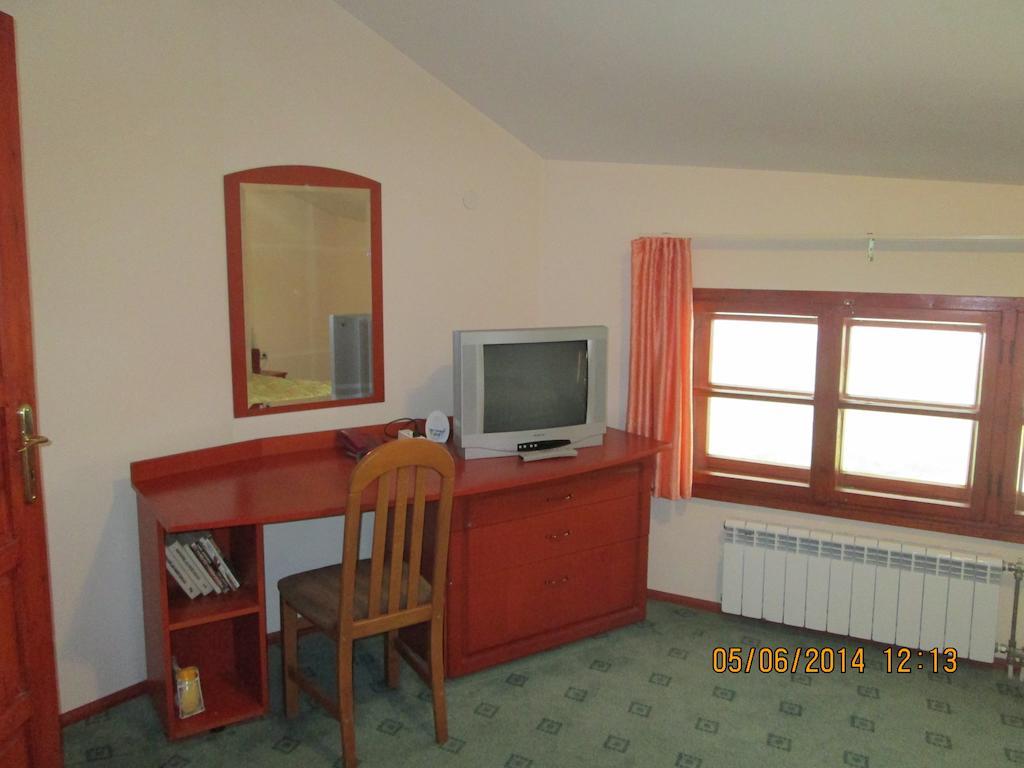Fisherman'S Hut Family Hotel Beden エクステリア 写真