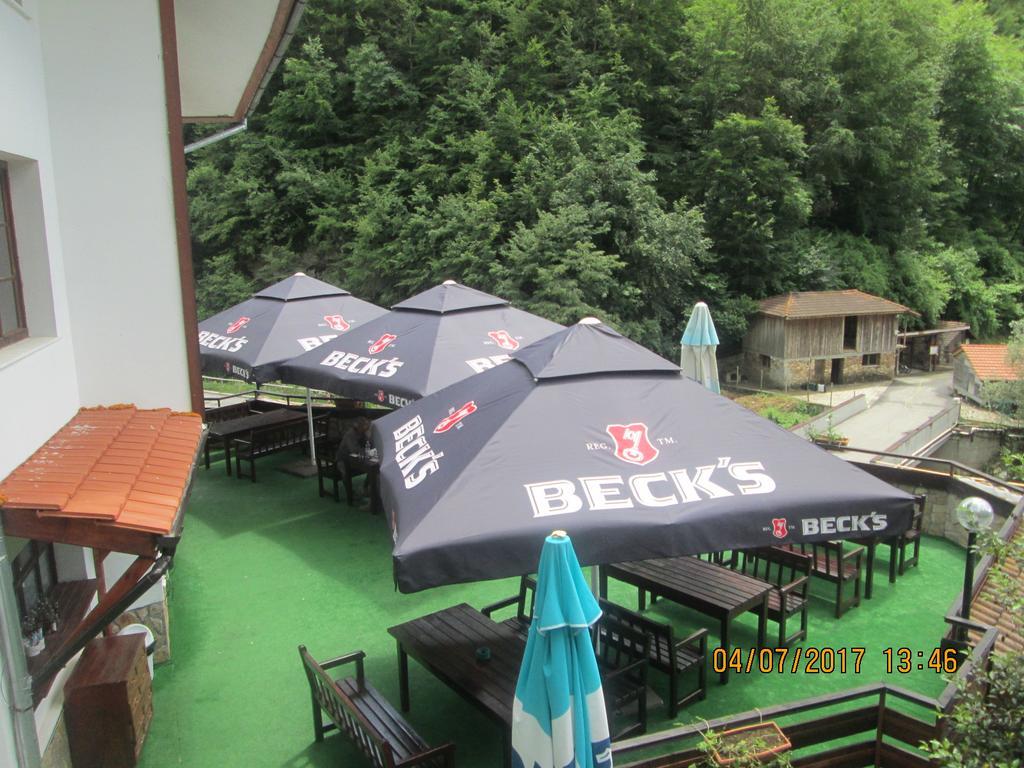 Fisherman'S Hut Family Hotel Beden エクステリア 写真